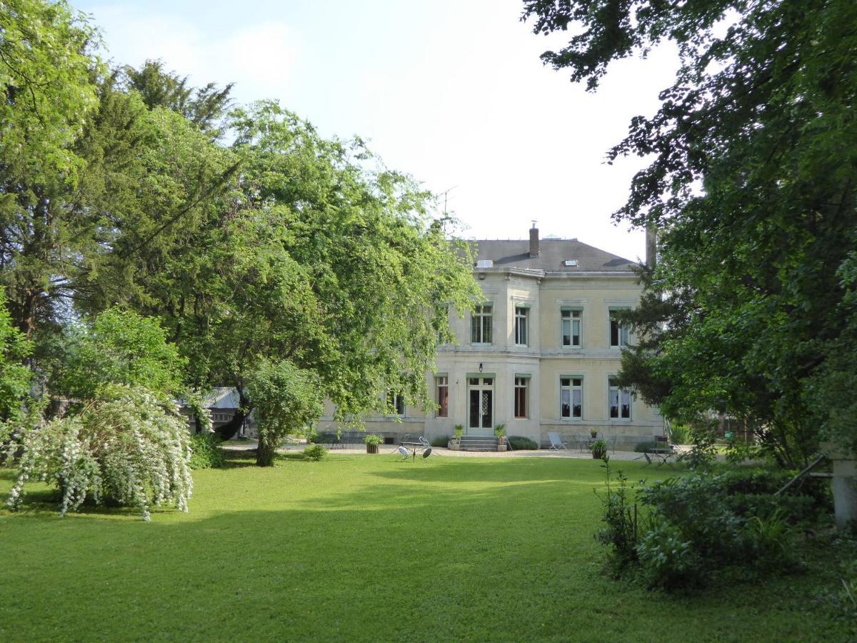 Chateau De Pougy Luaran gambar