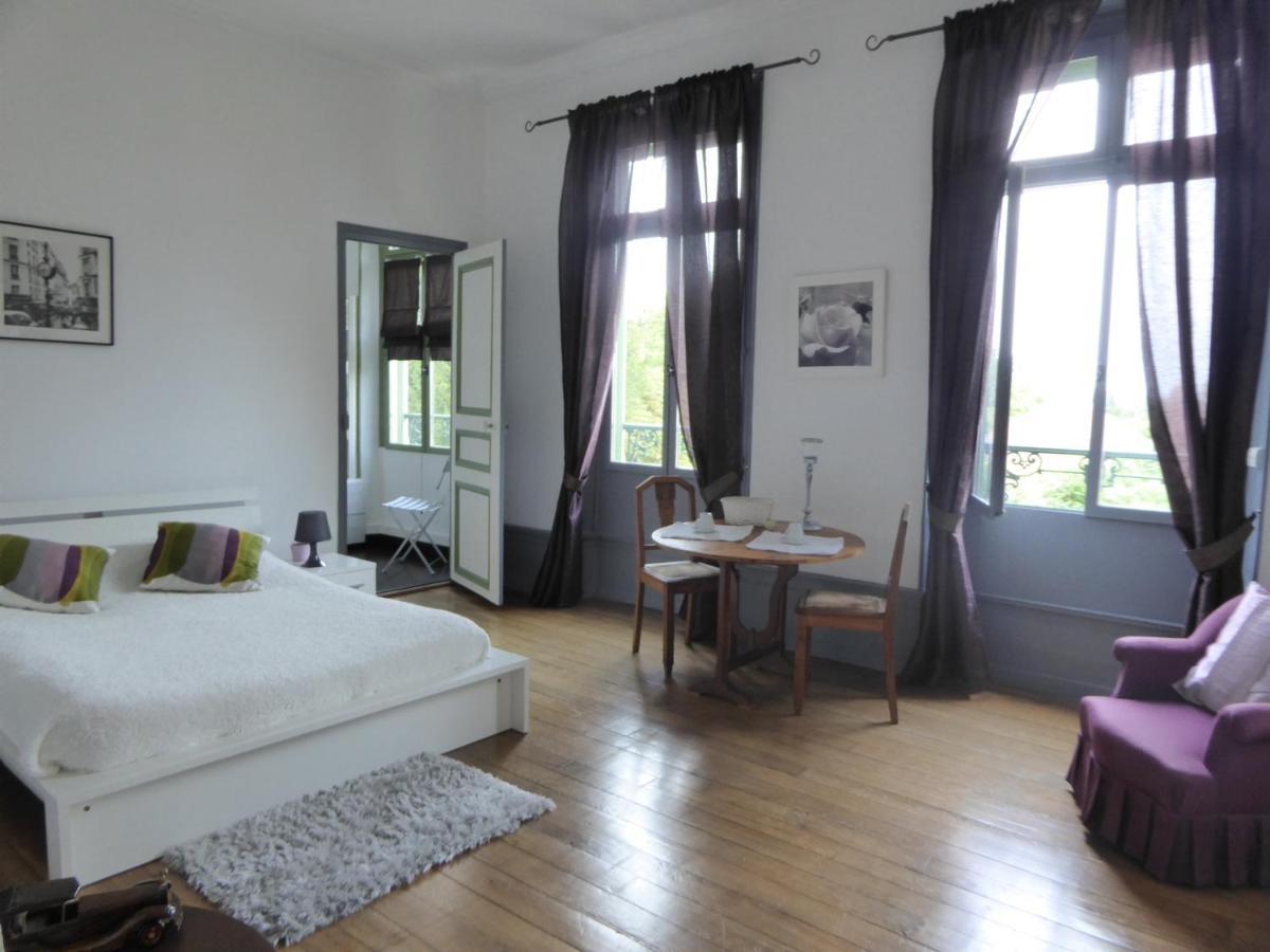 Chateau De Pougy Luaran gambar